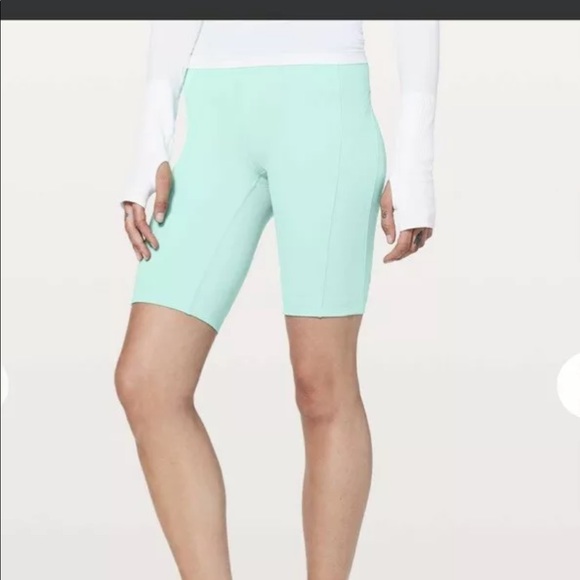 Lululemon On Pace Shorts Hi-Rise 10" Size 10Washed Marsh Nulux Pockets Biker Run